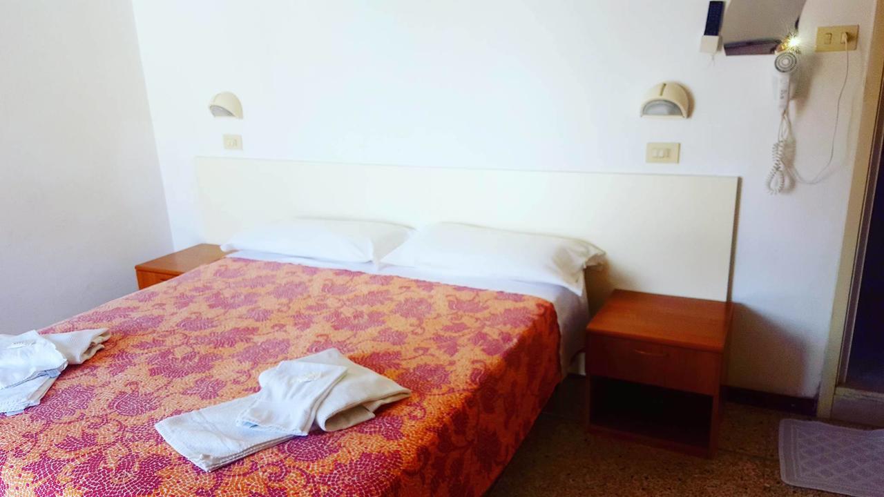 Hotel Moroni Rimini Eksteriør billede