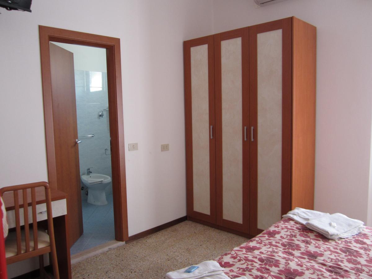 Hotel Moroni Rimini Eksteriør billede